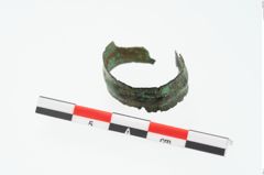Foto von Bronzekopfschmuckring (NHMW-PRAE-026641)